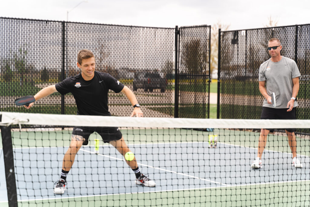 How to Play Pickleball blog image